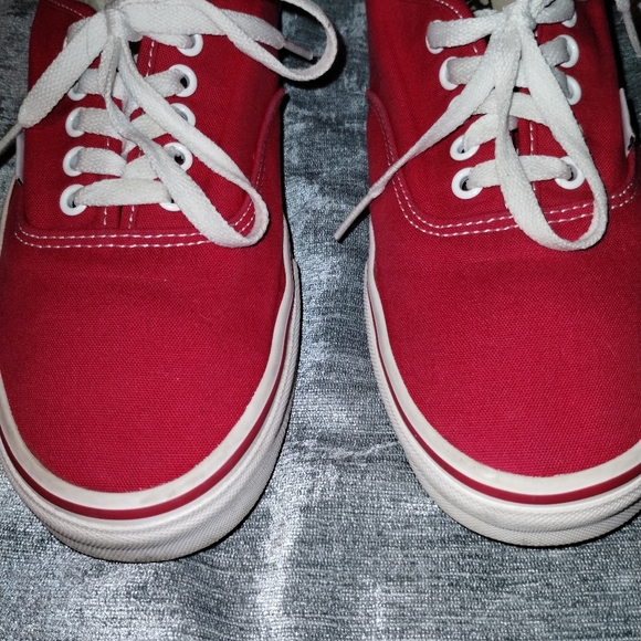 VANS Red Lace-up Men's size 10 USA - Picture 3 of 11